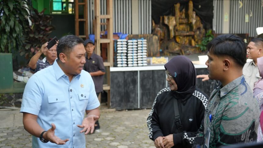 Hari Ketiga Menjabat, Kepala BGN Tegaskan Transformasi Melalui Peninjauan Langsung Dapur dan Sekolah