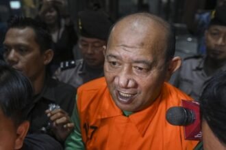 Geger OTT Bupati Langkat, Logam Mulia Platinum 55 Kg Senilai Rp40 Miliar Ditemukan di Dalam Mobil