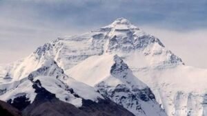 Menghitung Mundur Kiamat Es Papua, Bersiap Jadi Saksi Terakhir Hilangnya Salju Abadi Puncak Jayawijaya