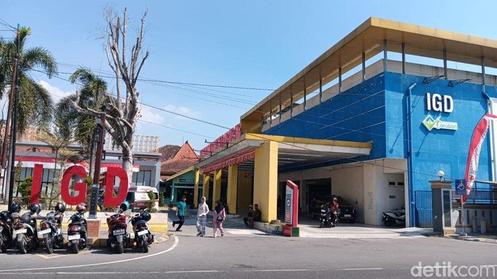 Gudang Amunisi TNI di Madiun Meledak: Satu Prajurit Gugur, Personel Bersenjata Jaga Ketat Rumah Sakit