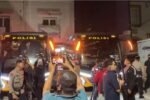 Penyidik Polda Metro Jaya dan Kortastipidkor Polri mengakhiri penggeledahan empat ruko di Cipete Selatan dengan membawa sejumlah barang bukti untuk penyidikan lanjutan.