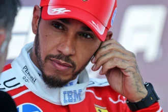 Lewis Hamilton Blak-blakan, Bongkar Kelemahan Fatal Ferrari di Lintasan Lurus Lawan Mercedes