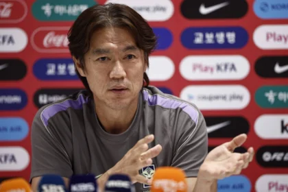 Hanya 2 Hari di Korea Usai Mundur, Eks Pelatih Timnas Hong Myung-bo Langsung "Kabur" ke AS