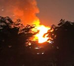 Si Jago Merah Mengamuk di Kebayoran Lama, 185 Personel Damkar Dikerahkan Tembus Kobaran Api