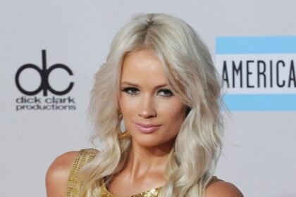Pengisi Vokal Lagu Ikonik 'Party Rock Anthem' Lauren Bennett Meninggal Dunia