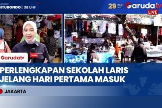 Musim Masuk Sekolah Dongkrak Omzet Pedagang Seragam di Pasar Jatinegara hingga 80 %