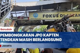Pembongkaran JPO Kapten Tendean Berlanjut, Rekayasa Lalu Lintas Sebabkan Kemacetan
