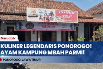 Kuliner Legendaris Ponorogo! Warung Ayam Kampung Mbah Parmi Laris Manis Masak Pakai Kayu Bakar