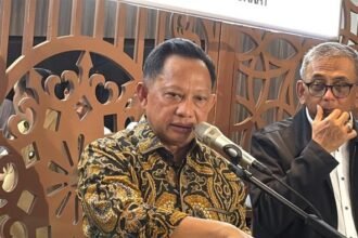 Bukan Bikin Jembatan Sendiri! Mendagri Luruskan Heboh Swadaya Warga di Jembatan Enang-Enang Aceh
