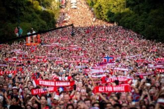 Sambut Kepulangan Timnas, Pesta Rakyat Norwegia Tetap Meriah Meski Haaland 'Hilang' di Tengah Acara