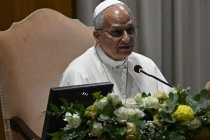 Paus Leo XIV menyerukan agar kecerdasan buatan dimanfaatkan secara bijaksana demi menjaga martabat manusia, memperkuat dialog, dan melayani kebenaran.