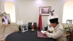 Presiden Prabowo Sambangi Kedubes Qatar, Beri Penghormatan Terakhir untuk Sheikh Hamad