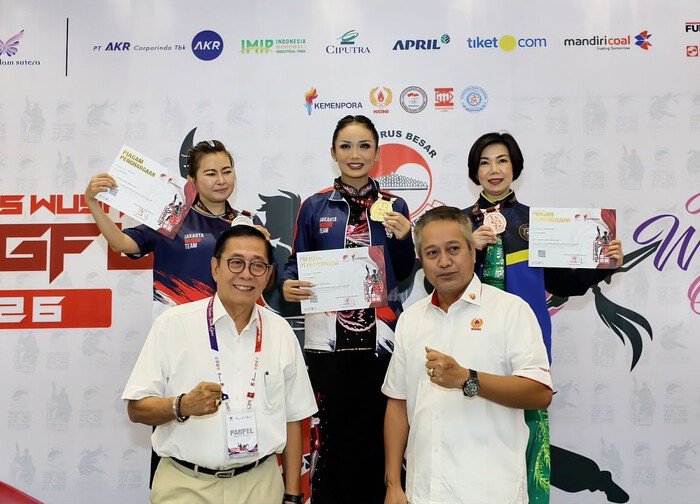 Kris Dayanti mencetak prestasi baru dengan memborong dua medali emas pada Kejurnas Wushu Kungfu 2026 melalui nomor Shanzi Group E Female.