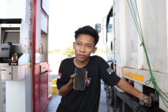 Sopir truk mengaku Biodiesel B50 membuat tarikan mesin lebih ringan, pengisian lebih nyaman, dan ketersediaan solar semakin mudah.
