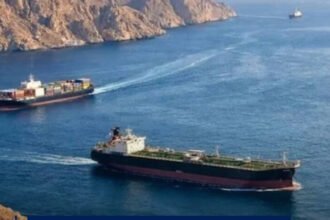 Pasokan minyak global naik signifikan pada Juni 2026 seiring pulihnya pengiriman melalui Selat Hormuz, namun IEA mengingatkan risiko geopolitik masih membayangi pasar energi.