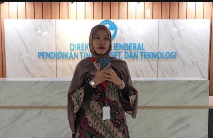 Sally, penerima Beasiswa Garuda Gelombang I, akan menempuh studi Applied Data Science di Monash University dengan target membangun laboratorium riset di Indonesia.