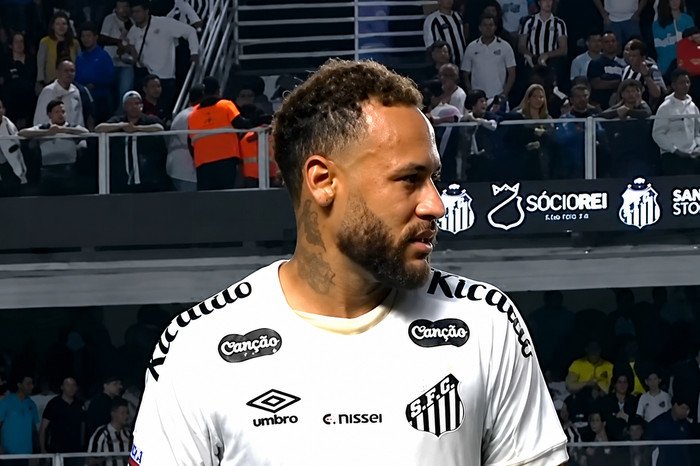 Konflik di ruang ganti memperburuk hubungan Neymar dengan Santos dan memunculkan spekulasi mengenai kelanjutan kariernya di klub masa kecilnya.