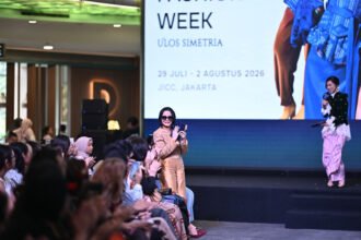 BTN Indonesia Fashion Week 2026 resmi mengusung tema "Ulos Simetria" dengan Sumatera Utara sebagai Official Theme, menghadirkan perpaduan budaya, inovasi, dan kreativitas dalam panggung mode terbesar di Indonesia.