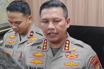 Polisi menangkap pria berinisial HSLT yang diduga menganiaya kekasihnya secara berulang di Cikarang Selatan, Kabupaten Bekasi.