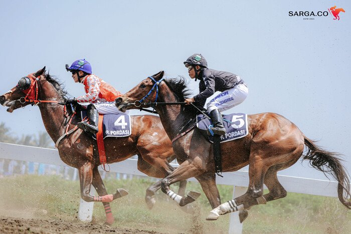 Indonesia’s Horse Racing: Indonesia Derby 2026 Sajikan Laga Bergengsi Sambil Nikmati Pesona Tepi Pantai 13 Indonesia’s Horse Racing: Indonesia Derby 2026 Sajikan Laga Bergengsi Sambil Nikmati Pesona Tepi Pantai
