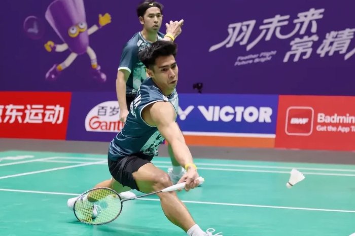 Sabar/Reza gagal melaju ke perempat final China Open 2026 setelah kembali dikalahkan Ben Lane/Sean Vendy, sementara harapan Indonesia berlanjut lewat Raymond/Joaquin.