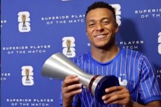 Prancis tampil dominan saat mengalahkan Swedia 3-0 pada babak 32 besar Piala Dunia 2026 berkat dua gol Kylian Mbappe dan satu gol Bradley Barcola untuk memastikan tiket ke 16 besar.
