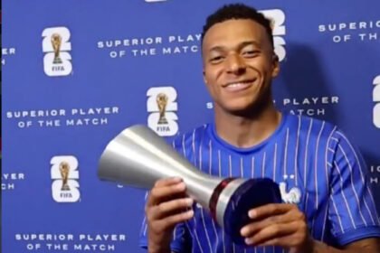 Prancis tampil dominan saat mengalahkan Swedia 3-0 pada babak 32 besar Piala Dunia 2026 berkat dua gol Kylian Mbappe dan satu gol Bradley Barcola untuk memastikan tiket ke 16 besar.