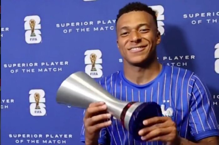 Prancis tampil dominan saat mengalahkan Swedia 3-0 pada babak 32 besar Piala Dunia 2026 berkat dua gol Kylian Mbappe dan satu gol Bradley Barcola untuk memastikan tiket ke 16 besar.