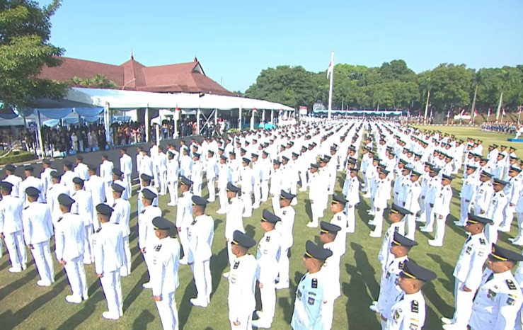 Presiden Prabowo Subianto memimpin pelantikan 1.204 Pamong Praja Muda IPDN Angkatan XXXIII Tahun 2026 di Kampus IPDN Jatinangor.