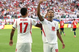 Jude Bellingham mencetak dua gol yang membawa Inggris bangkit mengalahkan Norwegia 2-1 dan melaju ke semifinal Piala Dunia 2026.