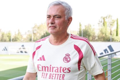 Real Madrid memastikan tidak membeli gelandang baru pada musim panas ini dan memilih memberi kepercayaan penuh kepada skuad yang ada di bawah arahan Jose Mourinho.