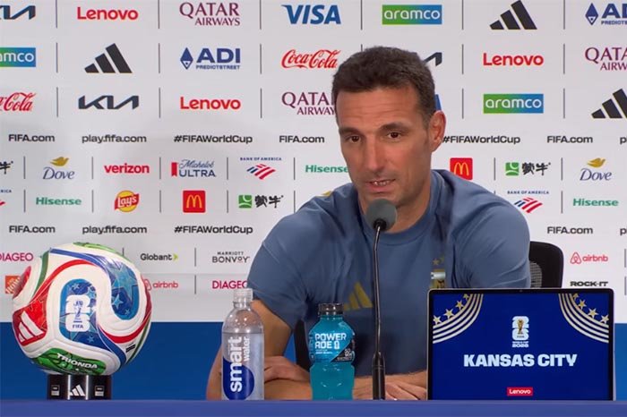 Lionel Scaloni menegaskan Argentina harus tampil lebih baik saat menghadapi Inggris di semifinal Piala Dunia yang sarat sejarah.