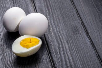Keputusan India Hapus Telur dari Makan Siang Gratis Memicu Debat Nasional
