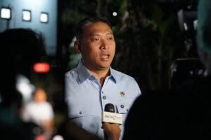 Kepala BGN Sudaryono meminta seluruh petugas SPPG bekerja dengan hati agar Program Makan Bergizi Gratis menghadirkan makanan yang aman, bergizi, dan berkualitas.