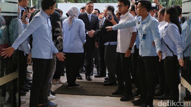 Tanpa Basa-Basi Usai Dilantik, Kepala BGN Sudaryono Tancap Gas Gelar Rapat Perdana di Kebon Sirih