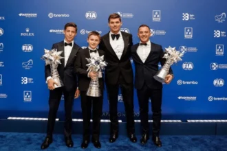 Gebrakan Juara Dunia F1 : Max Verstappen Rekrut Pembalap Muda McLaren Masuk Tim Miliknya