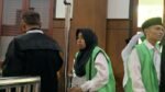 Sewa Ekskavator Tengah Malam, Wanita di Surabaya Nekat Robohkan Rumah Dinas Bea Cukai