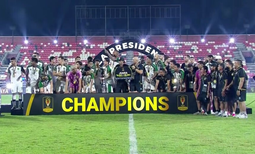 Persebaya Kalahkan Persib Lewat Drama Adu Penalti