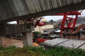 2 Jam Terjepit Beton Roboh di Jatinegara, 2 Pekerja Selamat!