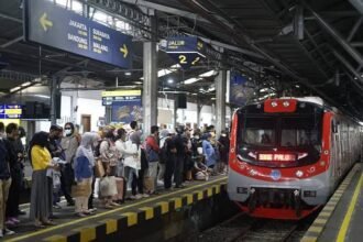 Antisipasi Lonjakan Pulang Pesta Rakyat HUT RI, KAI Commuter Tambah Perjalanan Hingga Dini Hari