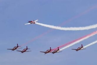 Atraksi Flypass Pesawat Tempur dan Helikopter TNI-Polri Semarakkan HUT ke-81 RI di Istana Negara