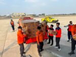 Percepat Penanganan Darurat Gempa NTT, BNPB Kirim Logistik Lewat Udara & Laut