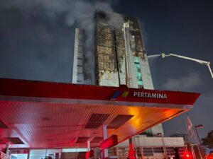 Gedung Bapenda DKI Terbakar, 6 Lantai Hangus & SPBU Sekitar Ditutup
