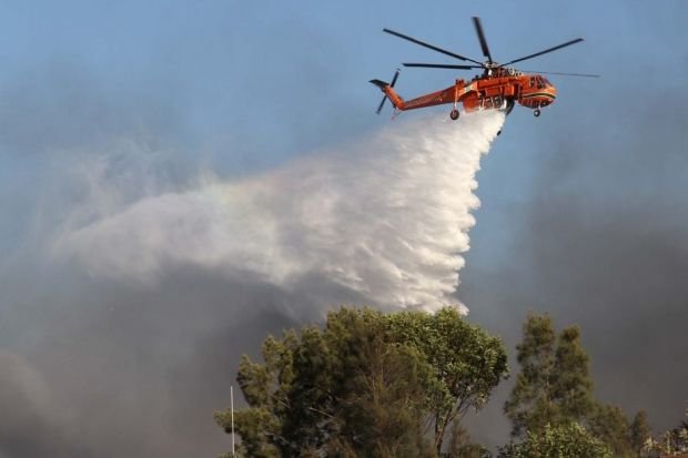 Helikopter Water Bombing