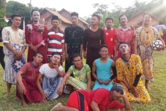 MUI Keluarkan Fatwa Haram Pria Pakai Baju Wanita saat Karnaval Agustusan