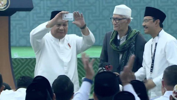 Presiden Prabowo Sumeringah Terima KartaNU Seumur Hidup