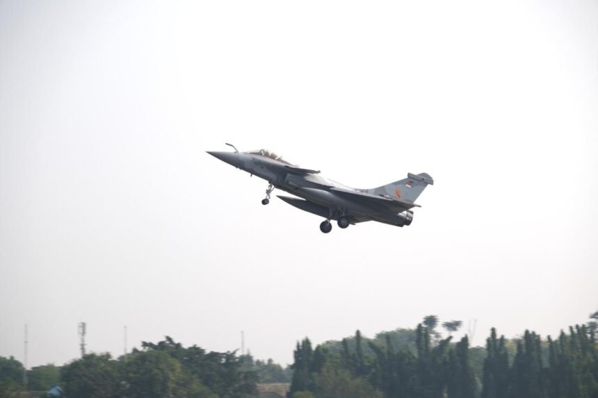 Rafale dan A400M TNI AU Resmi Debut di Demo Udara HUT Ke-81 RI