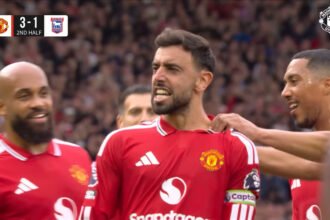 Bruno Fernandes menjadi bintang kemenangan Manchester United setelah mencetak hat-trick ke gawang Ipswich Town.