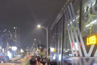 Macet Parah di Jalur Langit Ciledug: Penumpang Transjakarta Terpaksa Turun dan Jalan Kaki
