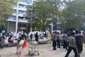 Wamensos Pimpin Rombongan Pejabat ke NTT Percepat Bantuan Darurat Gempa